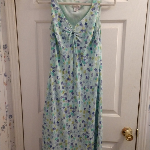 Ann Taylor Dresses & Skirts - Loft Ann Taylor green pastel floral midi dress